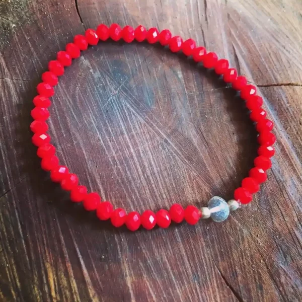 Pulsera roja te acompaño te protejo con cuarzo Paz Gabriel