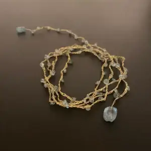 Collar tejido aguamarina