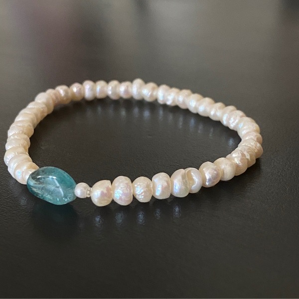 Pulsera perlas y apatita